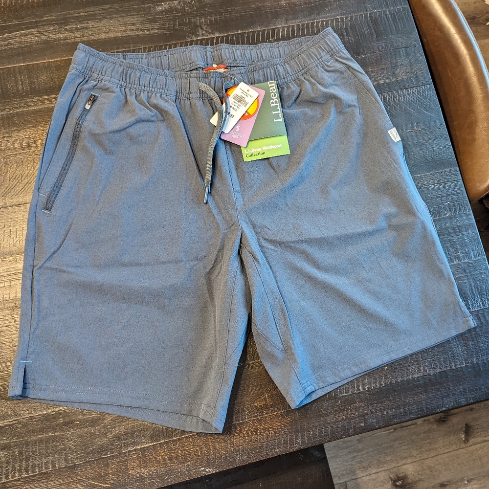 Men's NWT L.L. Bean Shorts Size Medium